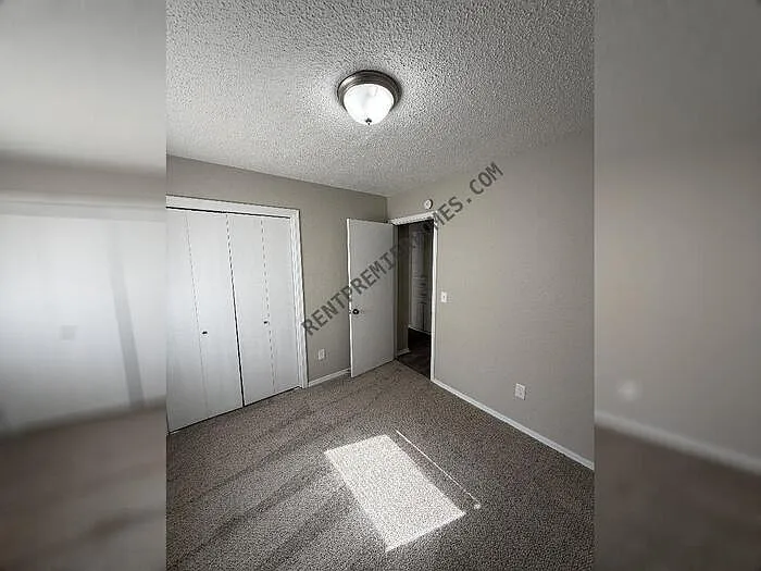 1720 SE 7th St — Photo 10