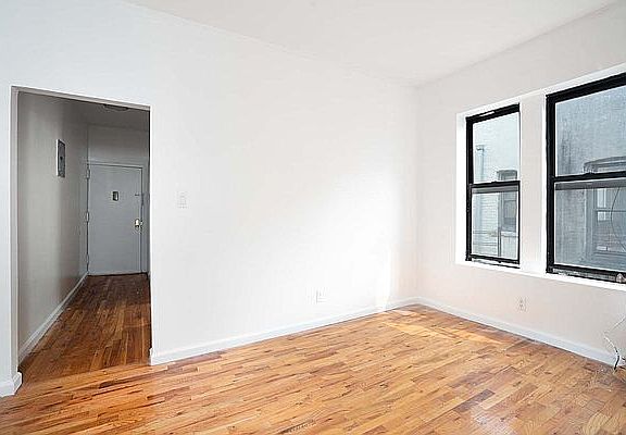 2nd image of 149 Edgecombe Ave APT A4