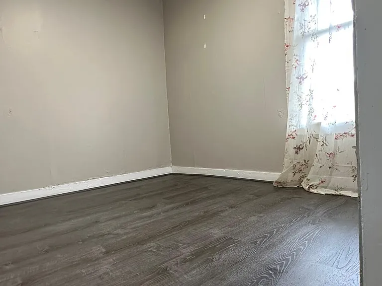 33 N Main St #2 — Photo 3