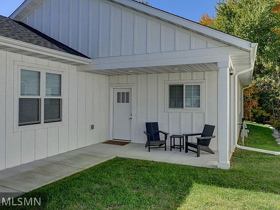 2nd image of 1306 Prairie Ln