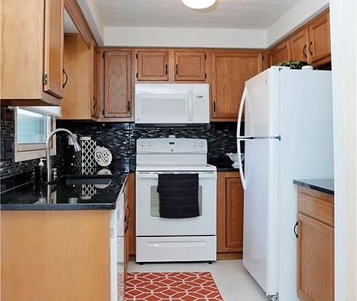 4th image of 59 Southfield Dr