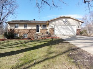 7249 12th Ave, Jenison, MI 49428