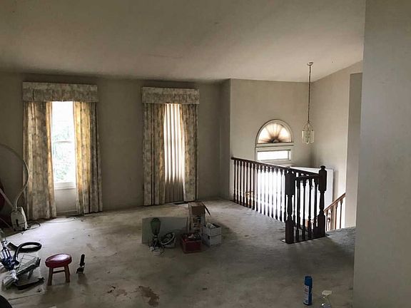 2nd image of 115 Dasher Ave