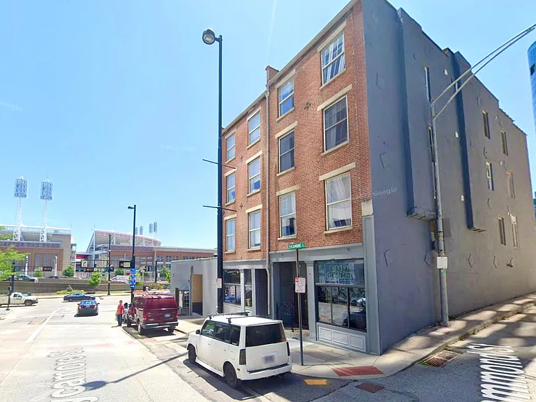 309 Sycamore Street Apartments — Photo 2