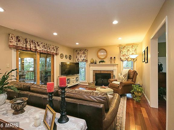 4th image of 354 Copperfield Ln