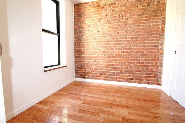 Rented by Green Home NY Realty LLC | media 35