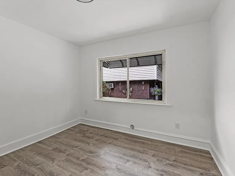 402 River St — Photo 26