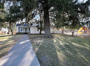 224 E Scott St, Omro, WI 54963