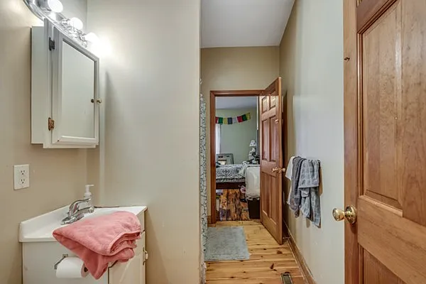 6 bed, $9,500 — Photo 4