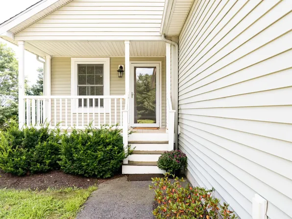 4 Cielo Drive, Dover, NH 03820