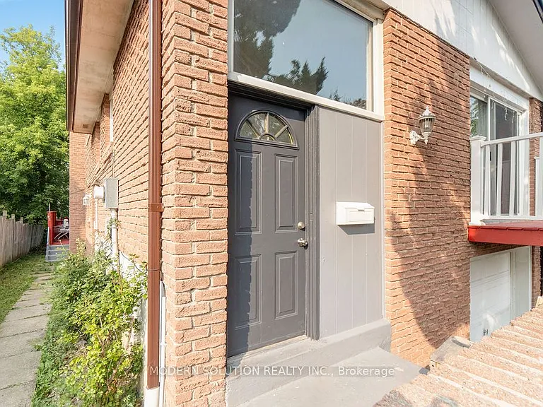 142 Mill St N — Photo 3