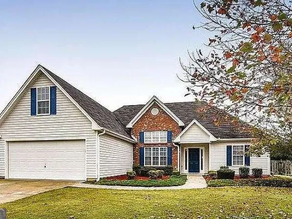 1040 Brushystone Dr, Loganville, GA 30052