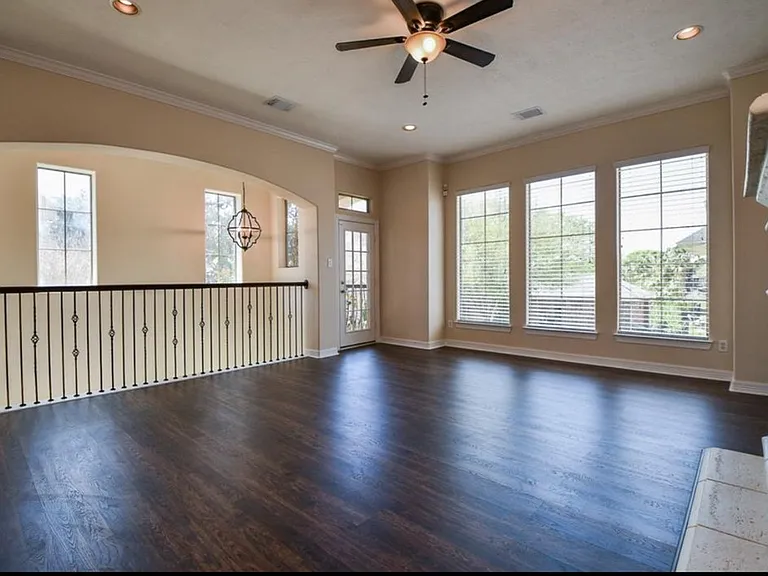 8002 Stoneyway Dr — Photo 5