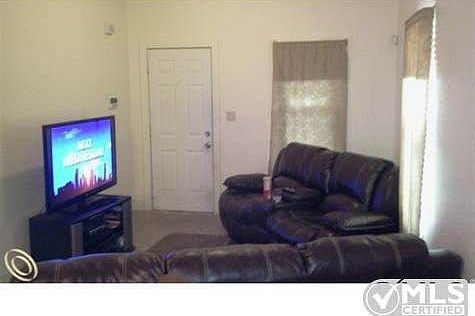 LIVING ROOM.jpg
