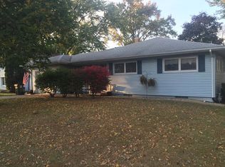 2720 E Garfield St, Davenport, IA 52803