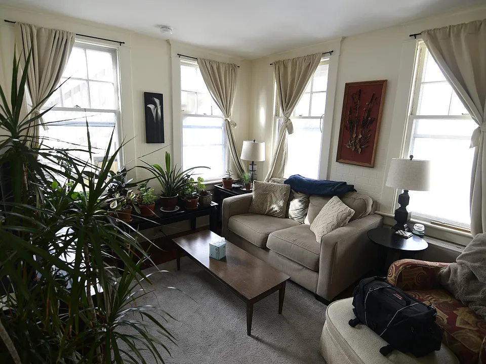 93 Buell St #4