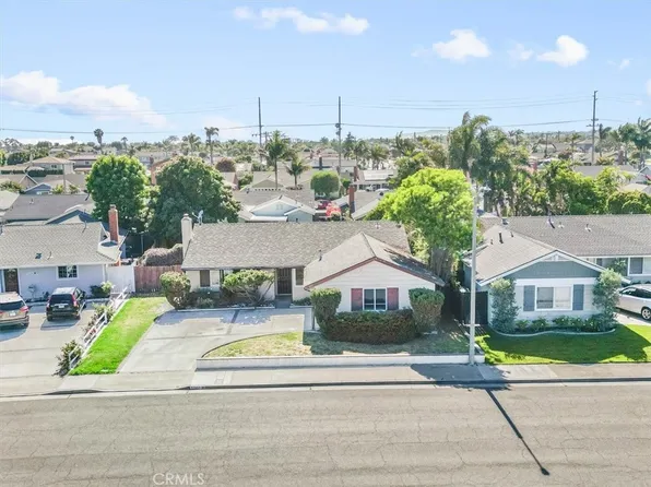 17851 Carranza Ln, Huntington Beach, CA 92647