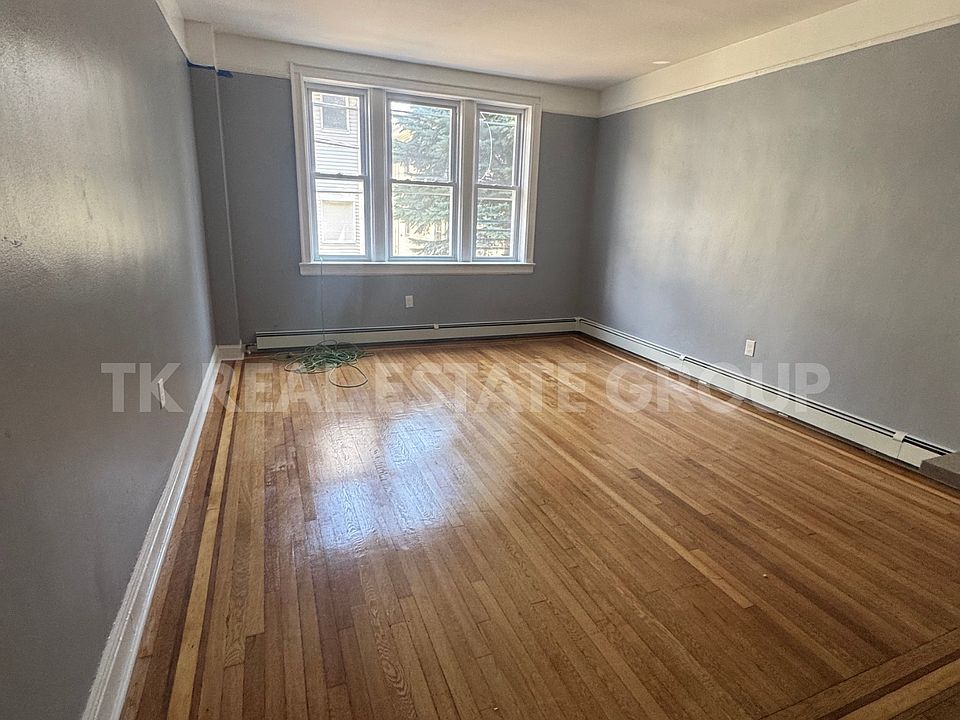 2nd image of 14 Kensington Ave APT A3