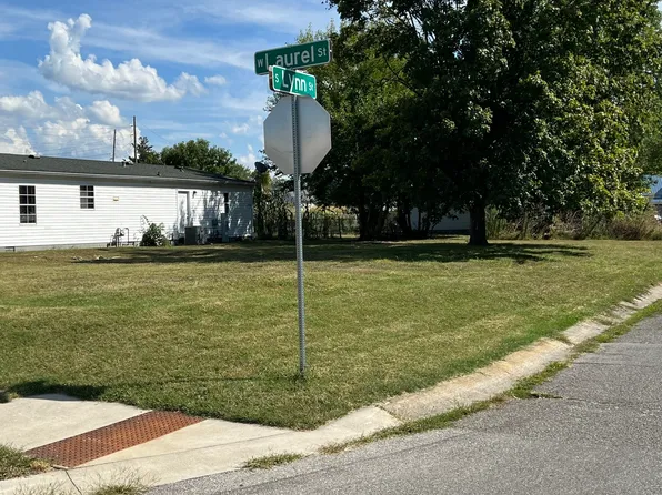 617 W Laurel St, Seymour, IN 47274