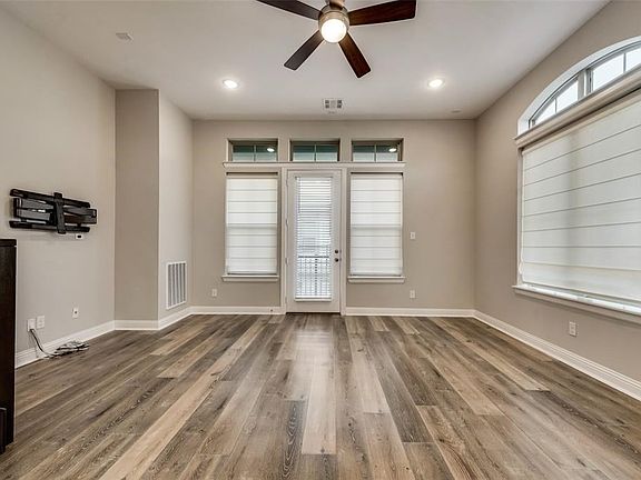 4th image of 5128 Artemesia Ln