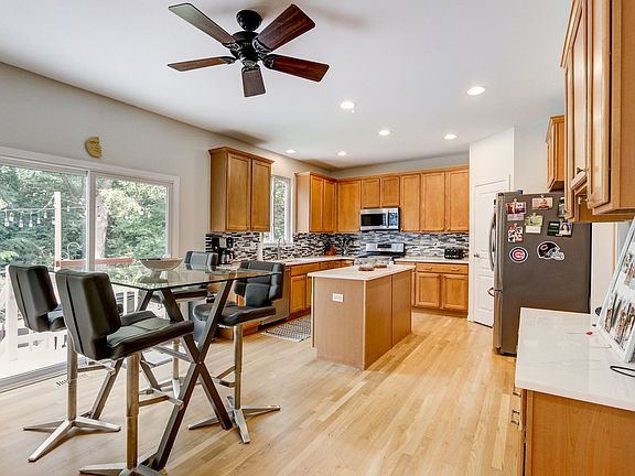 5th image of 1328 Turnberry Ln
