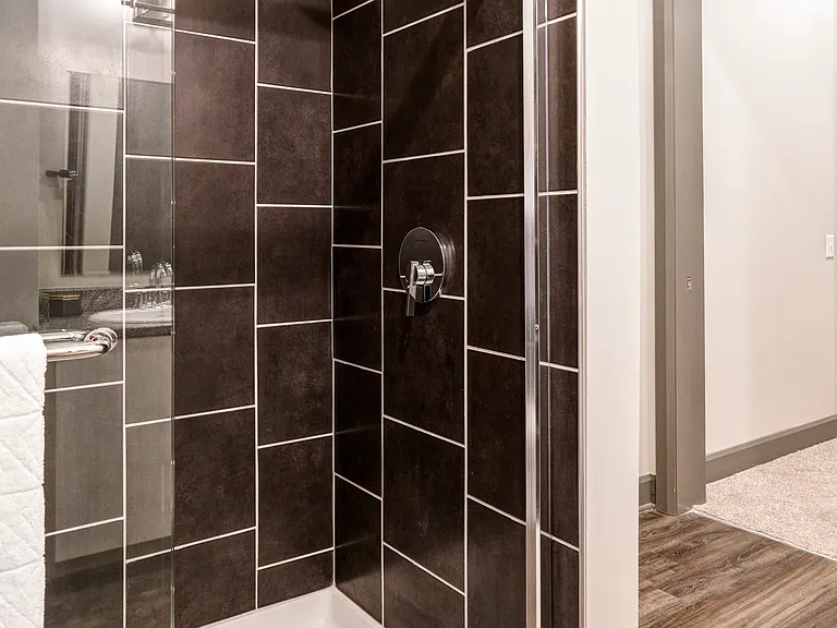 985 High — Photo 5