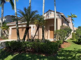 475 Conservation Dr, Fort Lauderdale, FL 33327