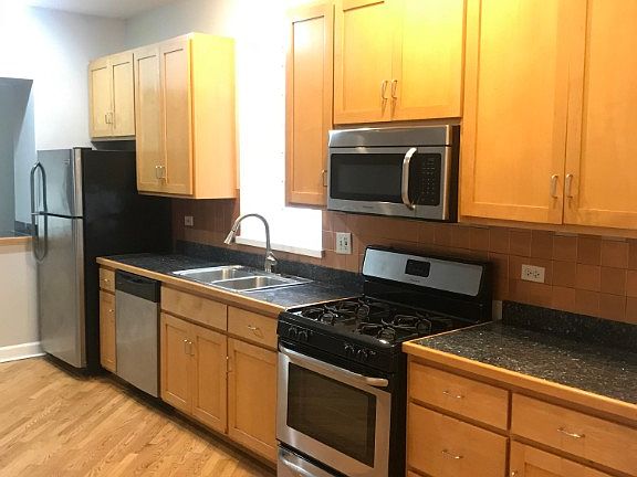 2nd image of 2246 W Palmer St #1