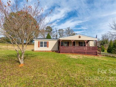2120 Peanuts Ln, Newton, NC, 28658