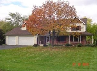 9N070 Lilly St, Elgin, IL 60124