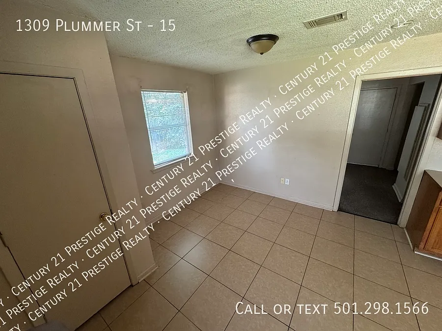 Building Photo - 1309 Plummer Dr #15