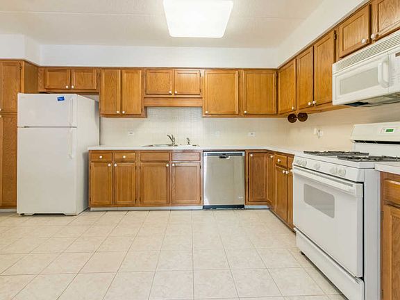 5th image of 6441 W Warner Ave APT 404
