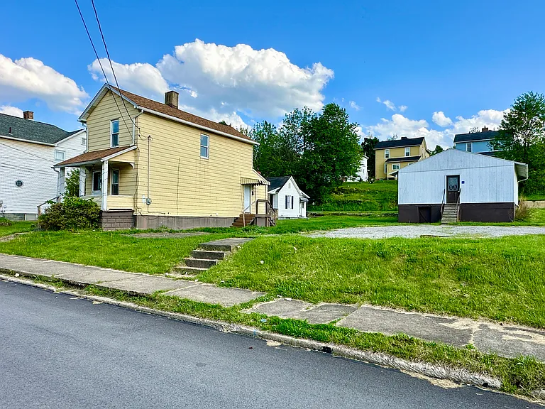 29 W Miller St — Photo 2