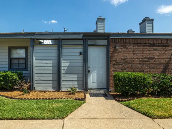 604 Bellaire Dr APT B, Hurst, TX 76053