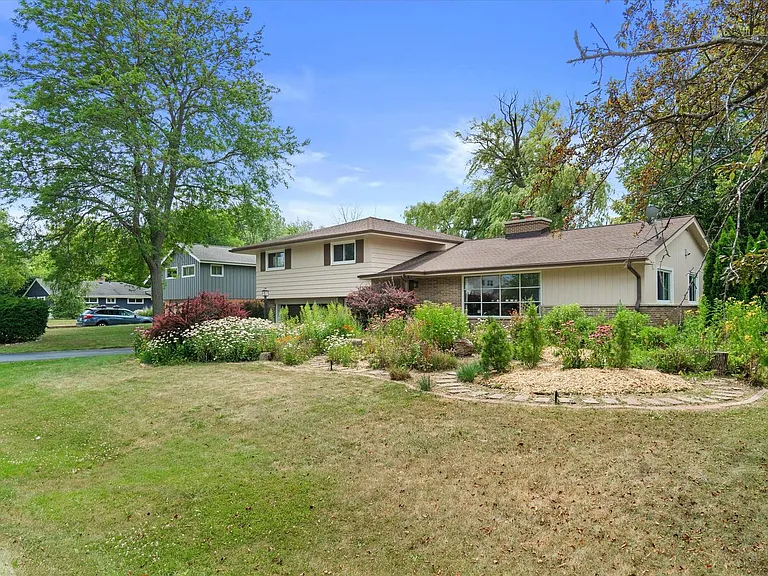 9041 N Rexleigh Dr — Photo 28