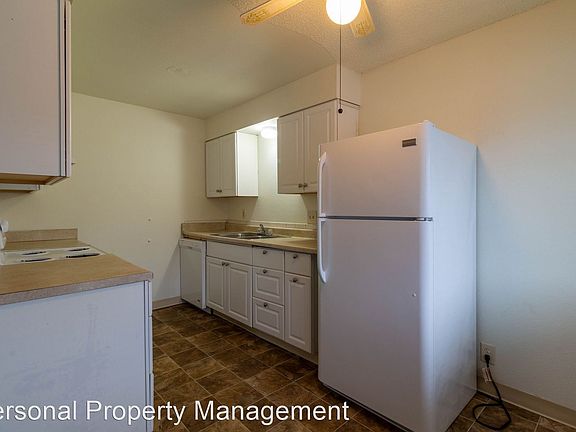 2nd image of 924 NE 86th St