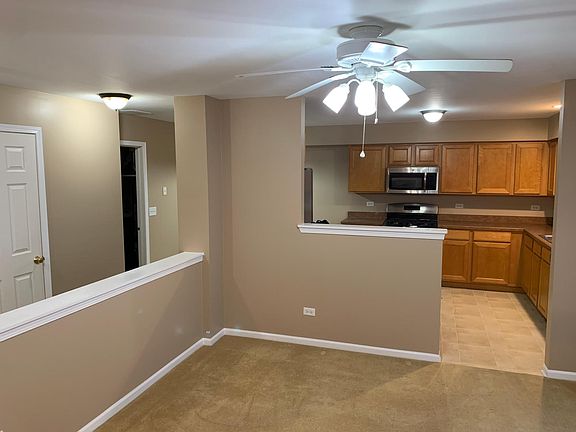 Dining Area & Kitchen