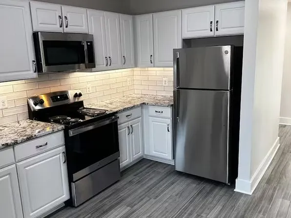19500 Village Walk Dr Unit 202, Montgomery Village, MD 20886