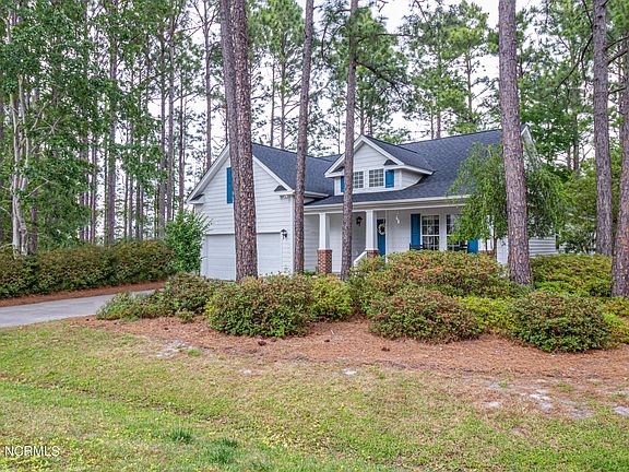 2nd image of 4074 Country Garden Ln SE