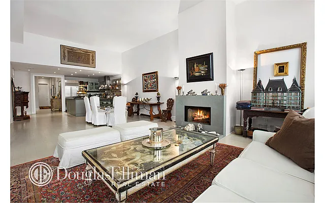 Rented by Douglas Elliman | media 24