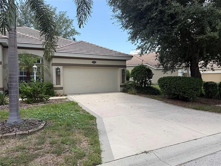 6506 Waters Edge Way — Photo 2