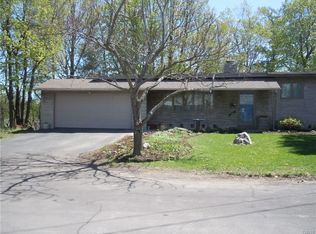 106 Hillcrest Rd, Syracuse, NY 13224