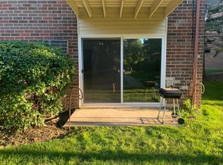 486 Pleasant Run Dr #A, Wheeling, IL 60090