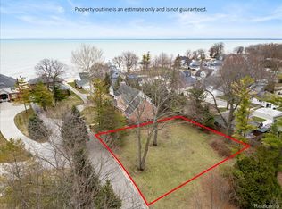 2995 Sandy Oaks Ln, Fort Gratiot, MI