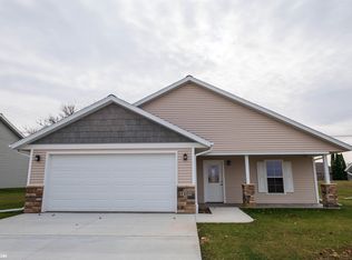 1105 E Southridge Rd, Marshalltown, IA 50158
