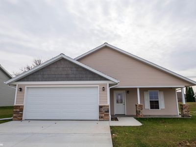 1105 E Southridge Rd, Marshalltown, IA, 50158