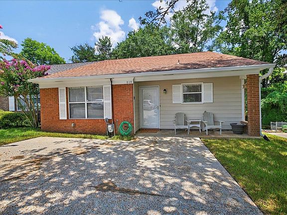 2nd image of 818 Elizabeth Dr