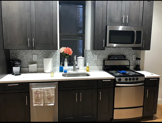 Rented by Urban Real Estate Property Group Inc | media 14