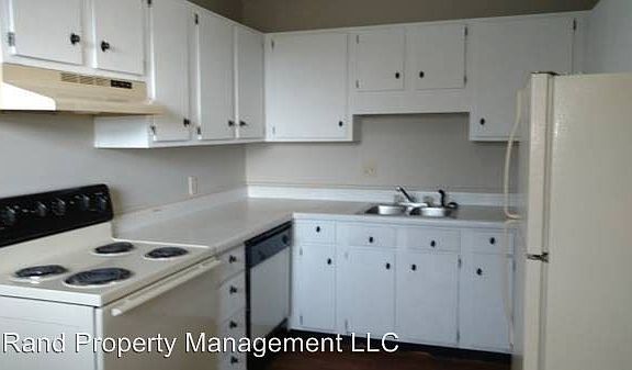 2nd image of 201 Overbrook Dr Ofc 1