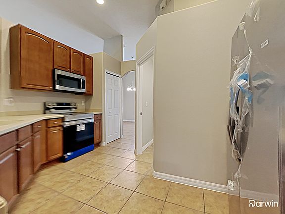 3rd image of 10725 Lemay Dr